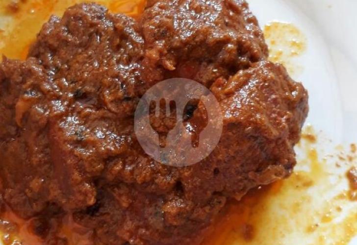 Rendang Menggoda di Jantung Cilacap Selatan